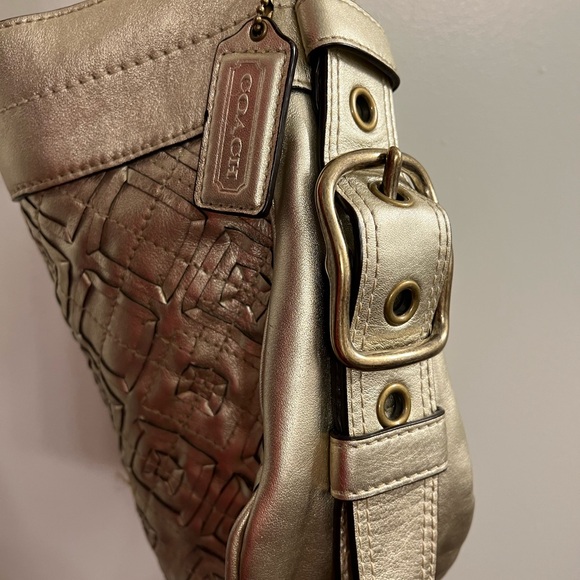 Coach satchel shoulder bag🤗❤️🌹 - Picture 8 of 9